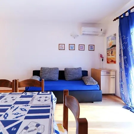 Comfortable In With Sea View, 60 M² زادار