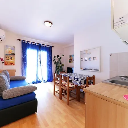 Comfortable In With Sea View 60 M² Апартаменты